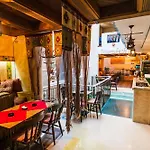艺术酒店 酒店 4*