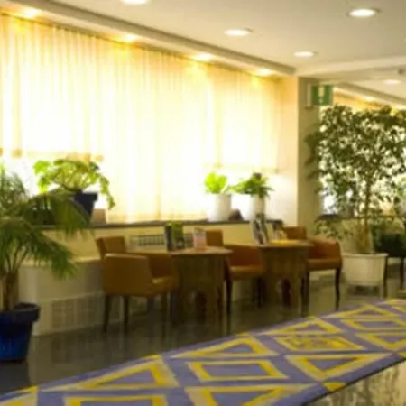 Hotel Art 4*