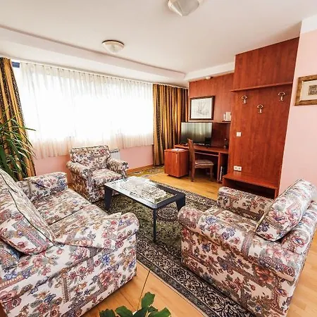 Art Hotel 4*